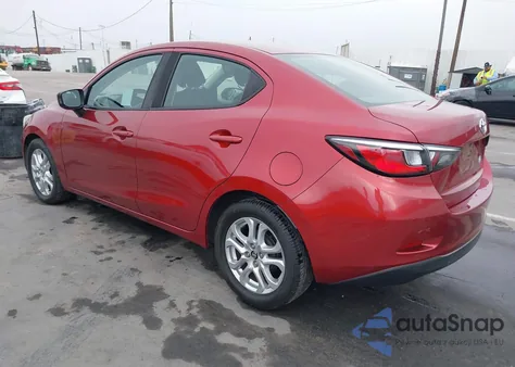 2017 Toyota Yaris Ia z USA, uszkodzony, nr VIN 3MYDLBYV1HY176742